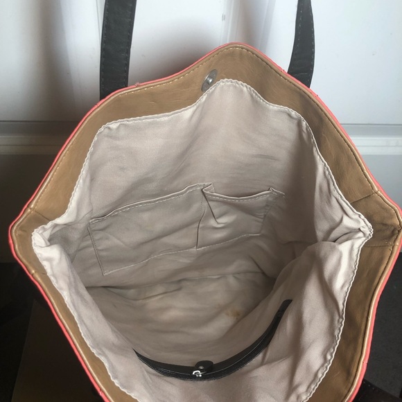 tote - Picture 3 of 3